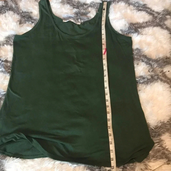 ⭐️ MAX STUDIO army Green tank top size XL⭐️
BIN 1 - Picture 6 of 6